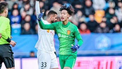 开云登录入口地址-铜梁龙飘了？虎口夺分后 一张海报令球迷从感动到心寒只用72小时